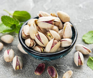 Read more about the article Pistachios – My Favorite Fat Burning & Heart-Healthy Snack