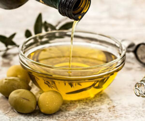 Read more about the article Olive Oil, Its Nutrition and Health Benefits